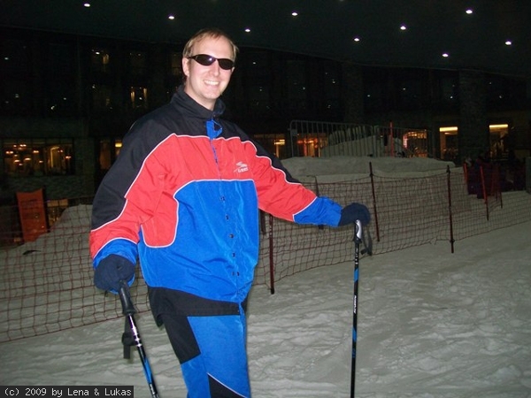 3226 echte Österreicher gehen in Dubai skifahren 